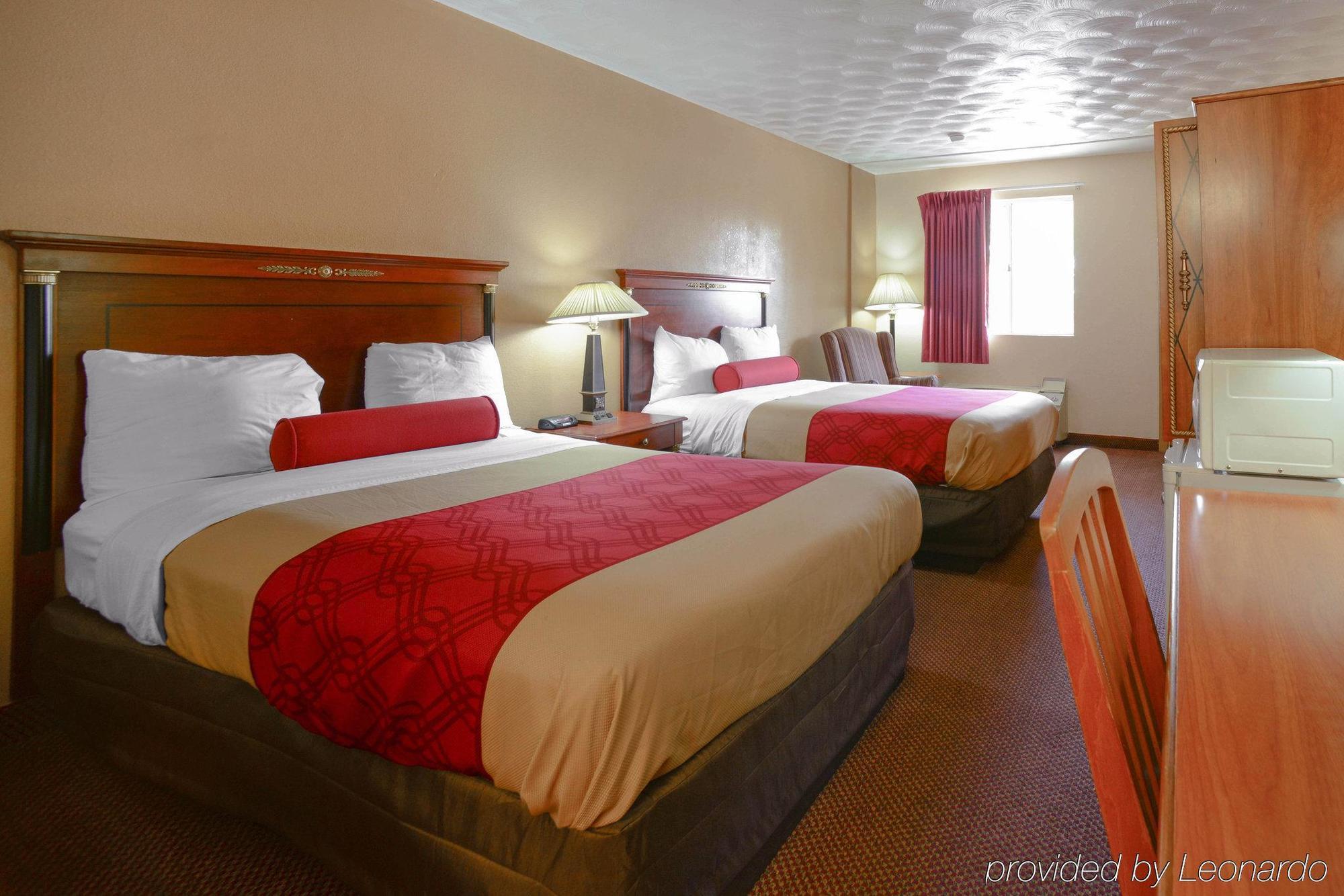 Econo Lodge Inn & Suites Карбондейл Экстерьер фото