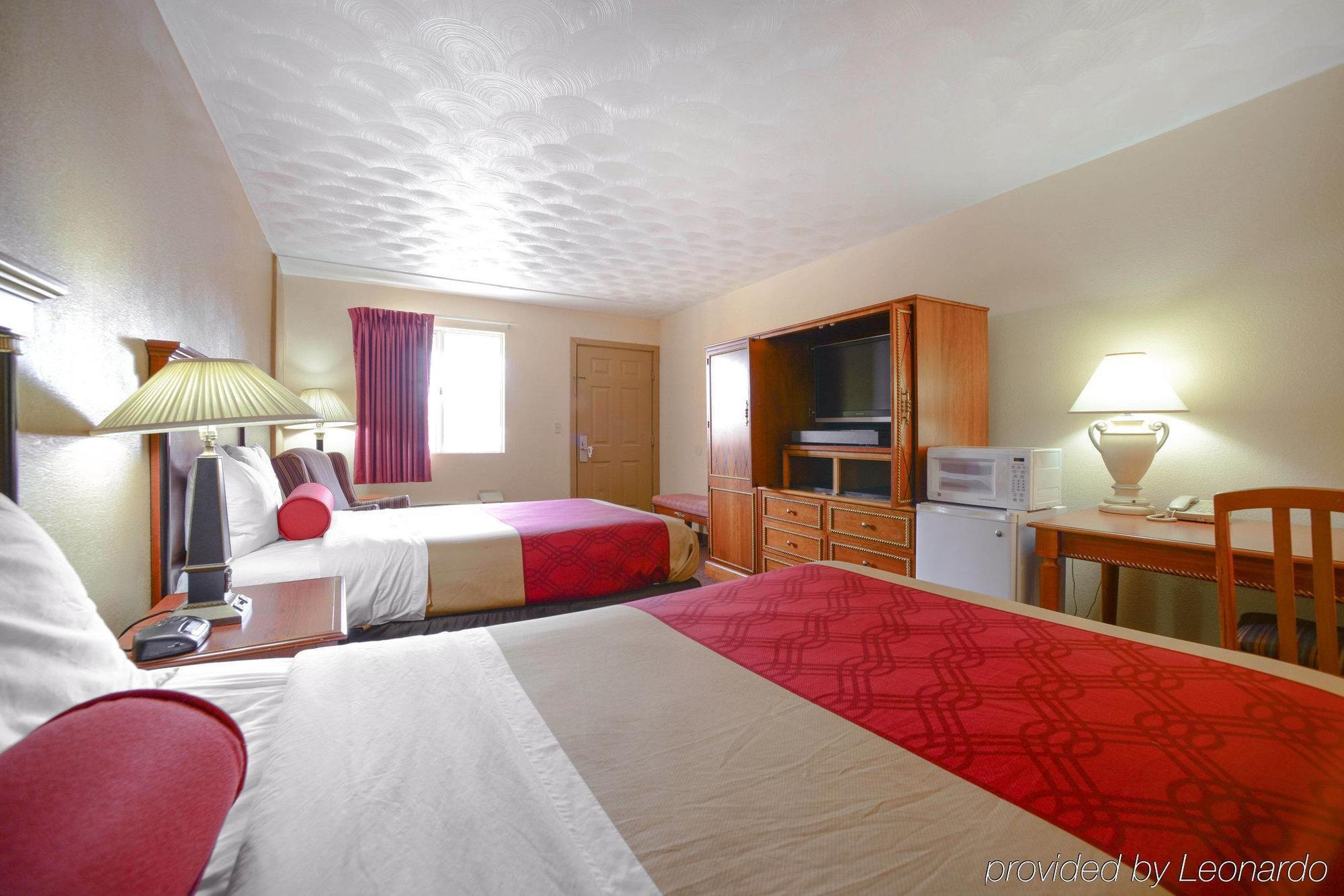 Econo Lodge Inn & Suites Карбондейл Экстерьер фото