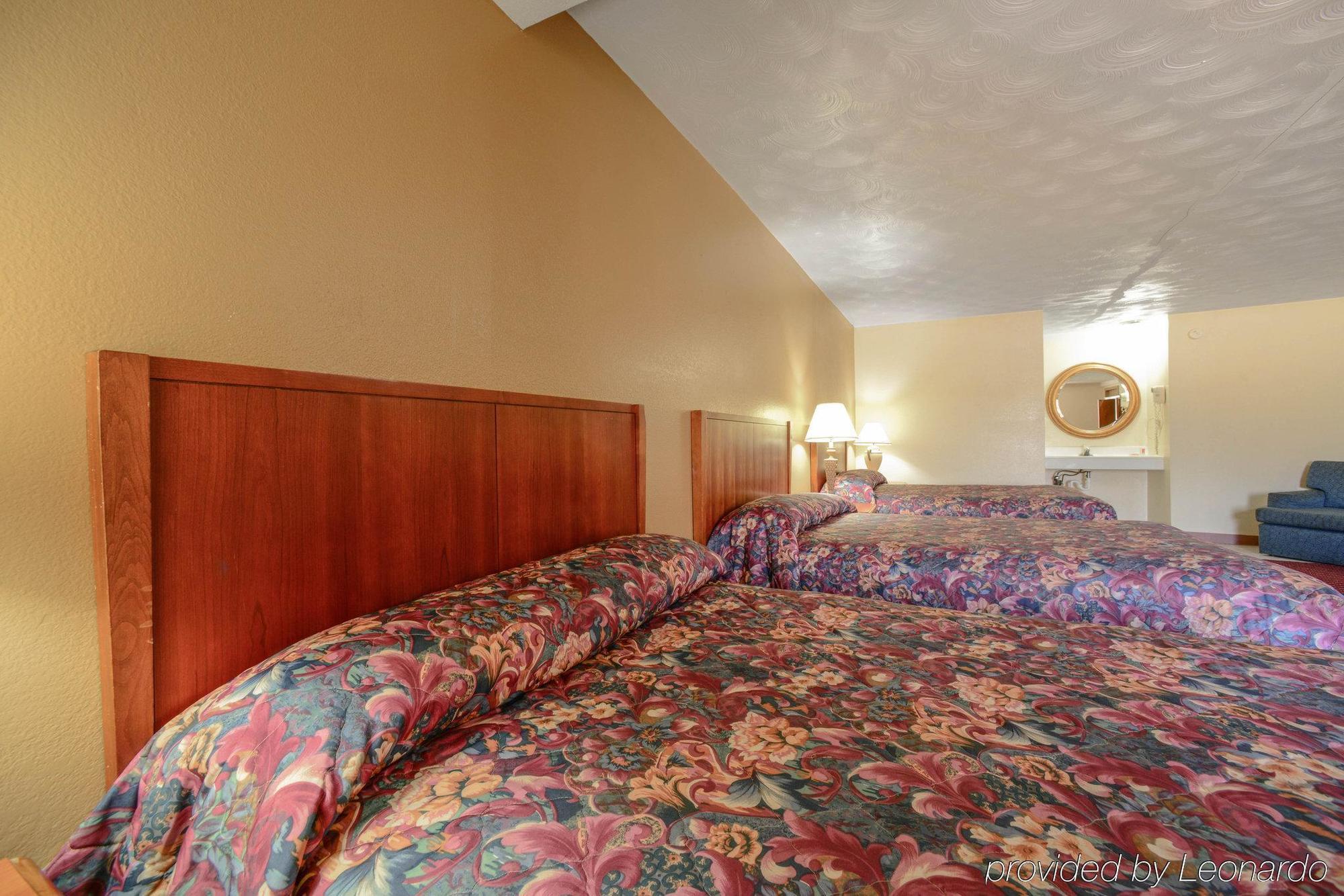 Econo Lodge Inn & Suites Карбондейл Экстерьер фото
