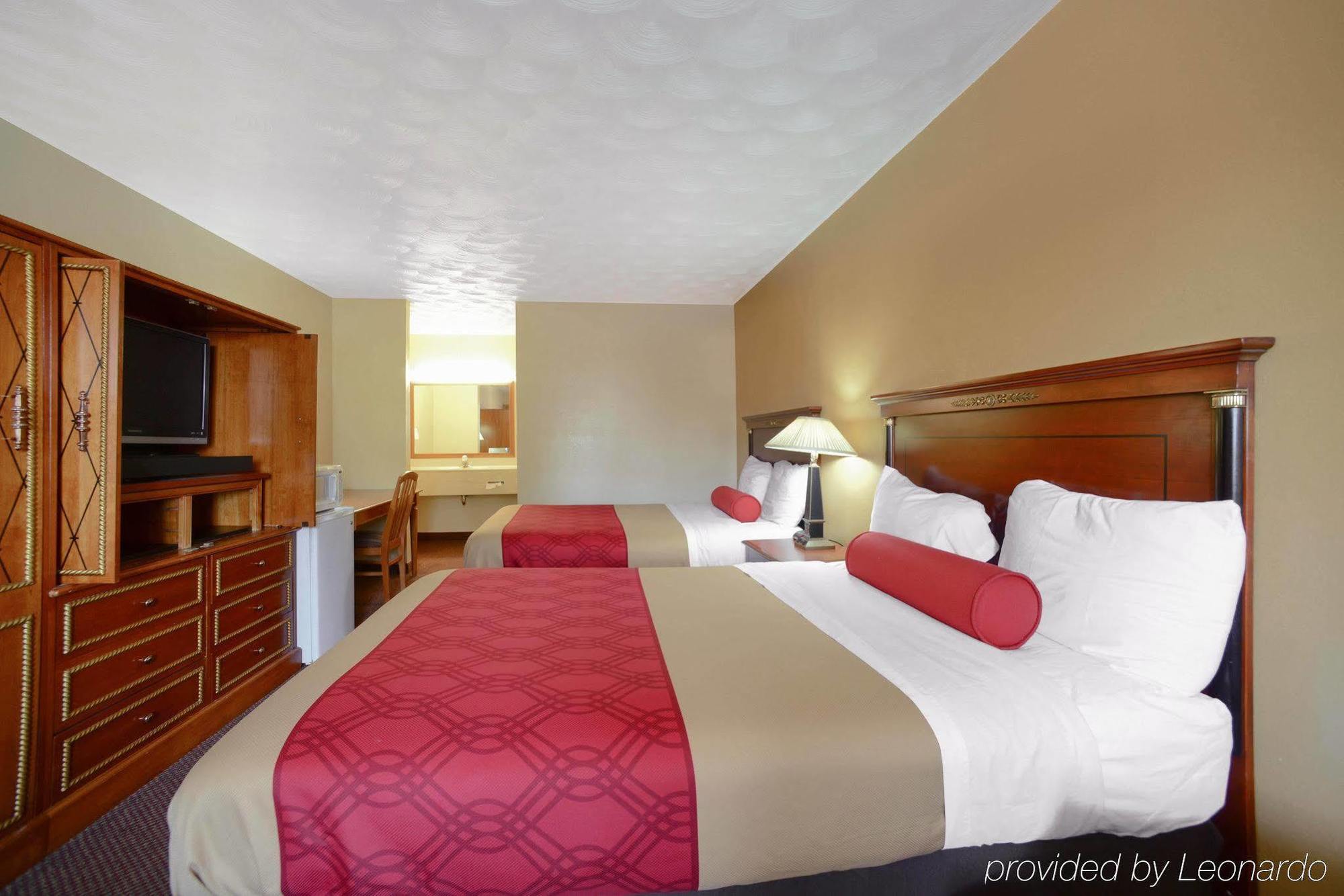 Econo Lodge Inn & Suites Карбондейл Экстерьер фото
