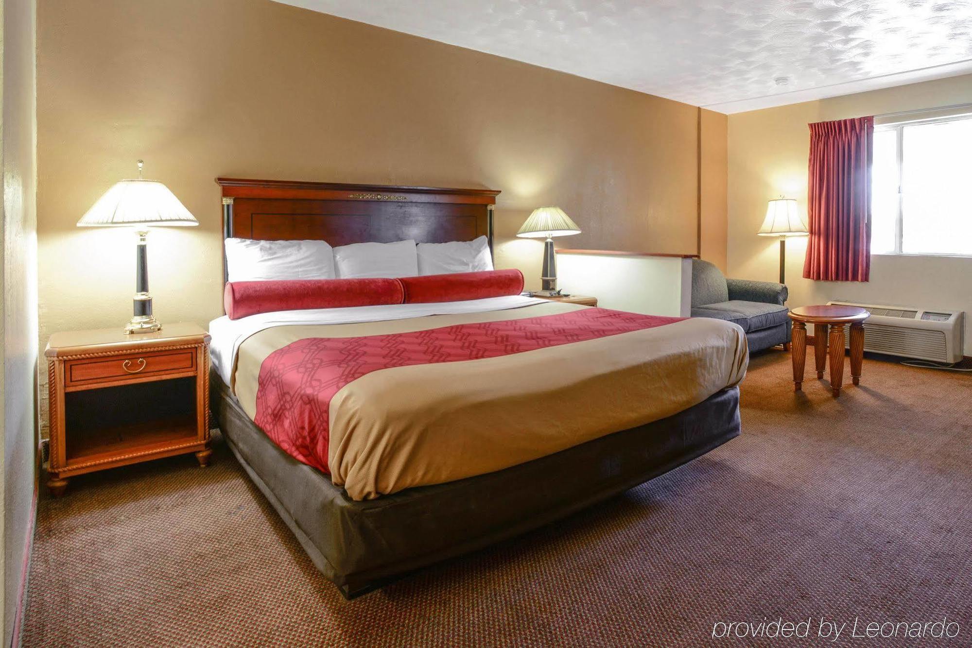 Econo Lodge Inn & Suites Карбондейл Экстерьер фото