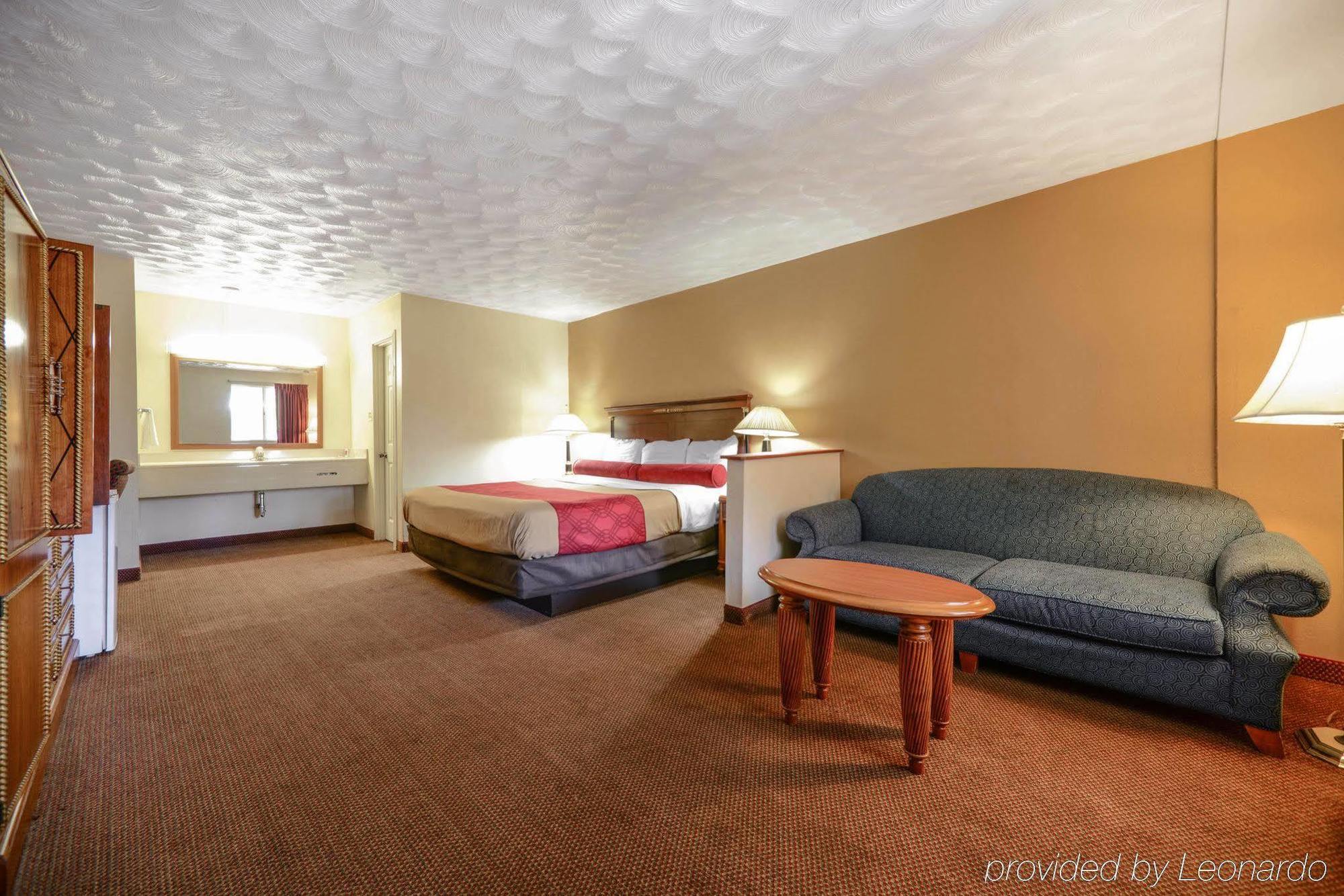 Econo Lodge Inn & Suites Карбондейл Экстерьер фото