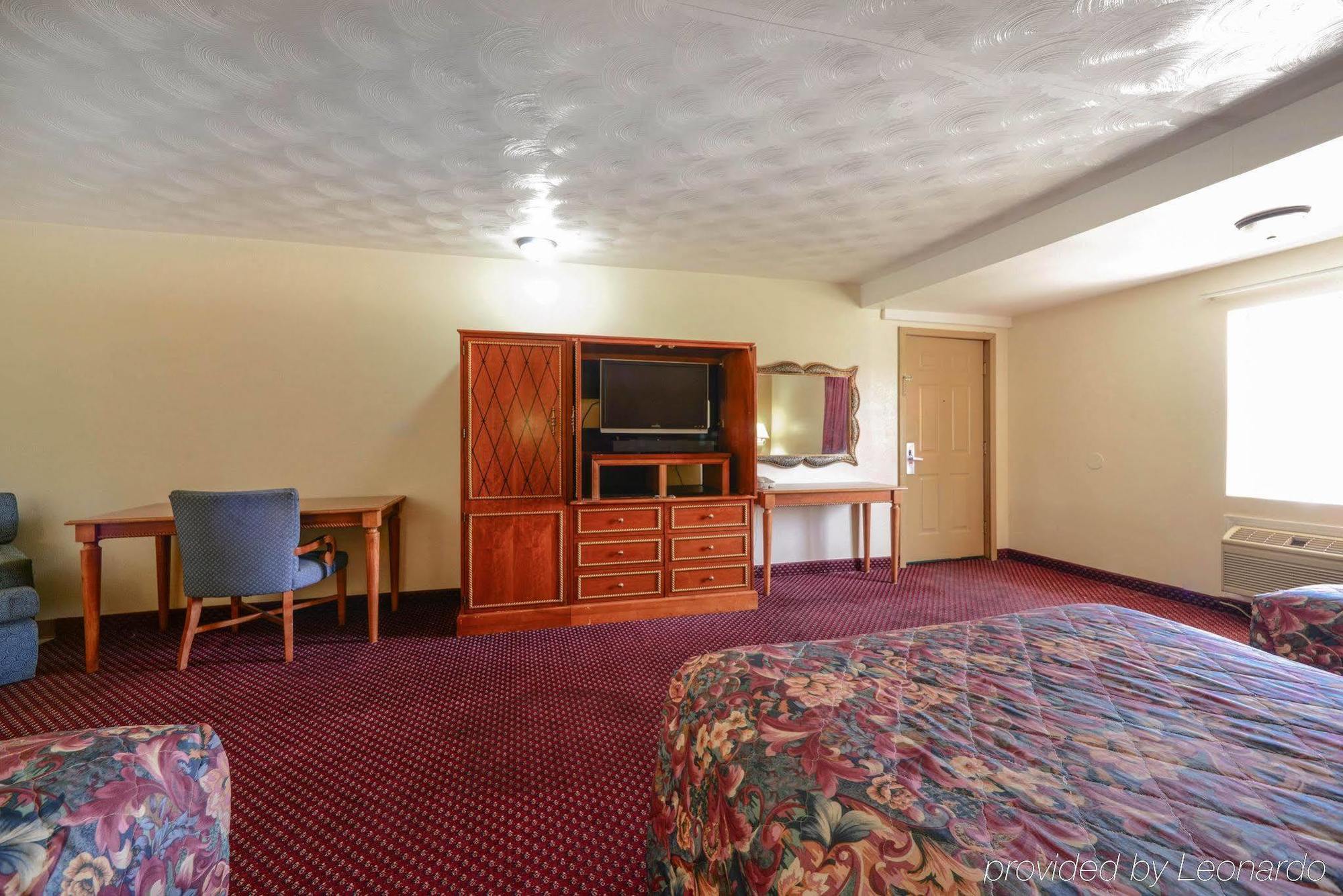 Econo Lodge Inn & Suites Карбондейл Экстерьер фото
