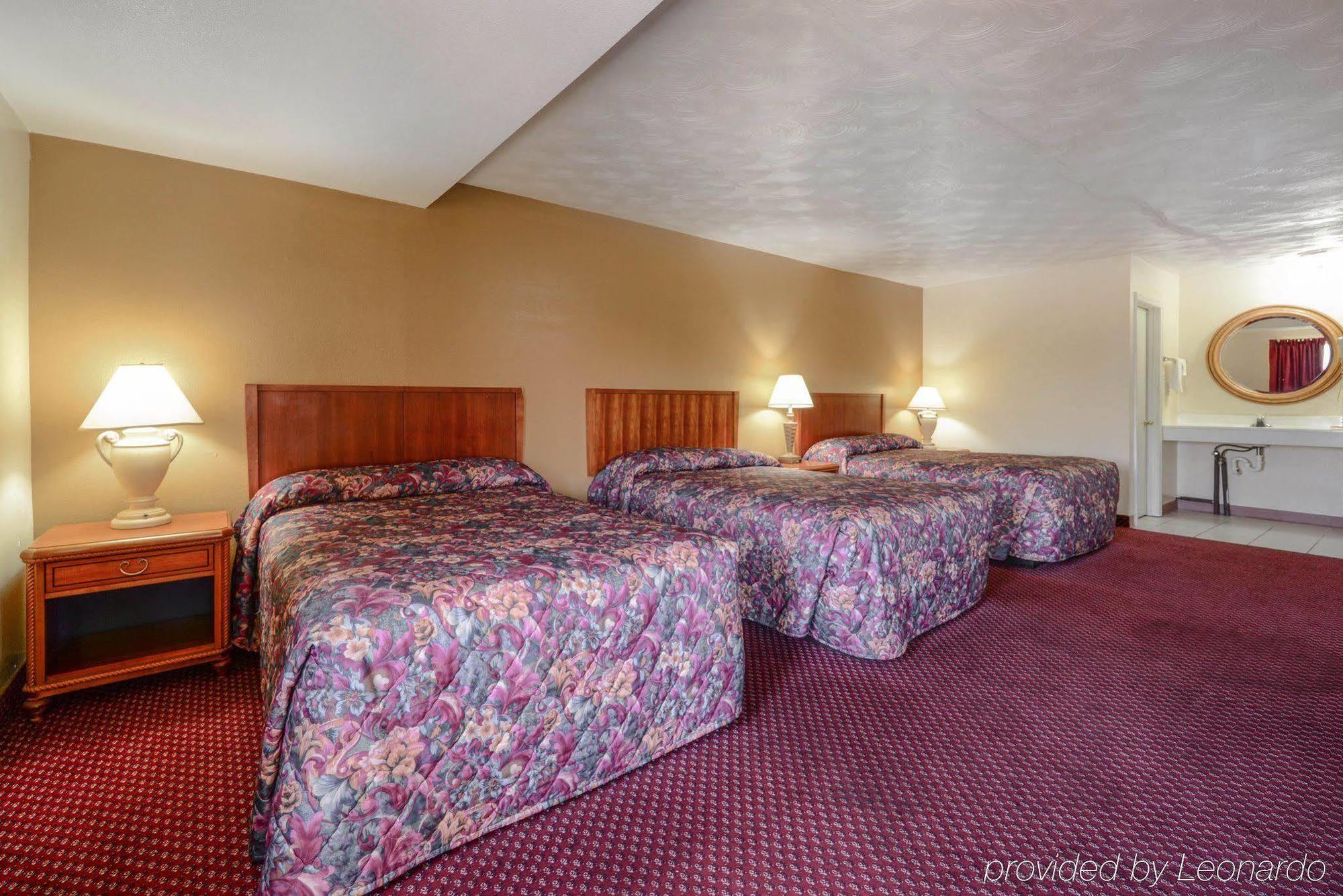 Econo Lodge Inn & Suites Карбондейл Экстерьер фото