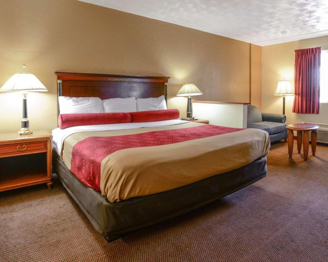 Econo Lodge Inn & Suites Карбондейл Экстерьер фото