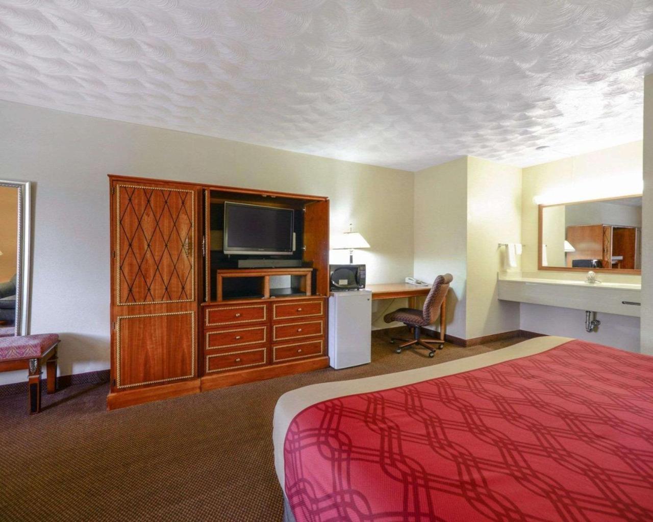 Econo Lodge Inn & Suites Карбондейл Экстерьер фото