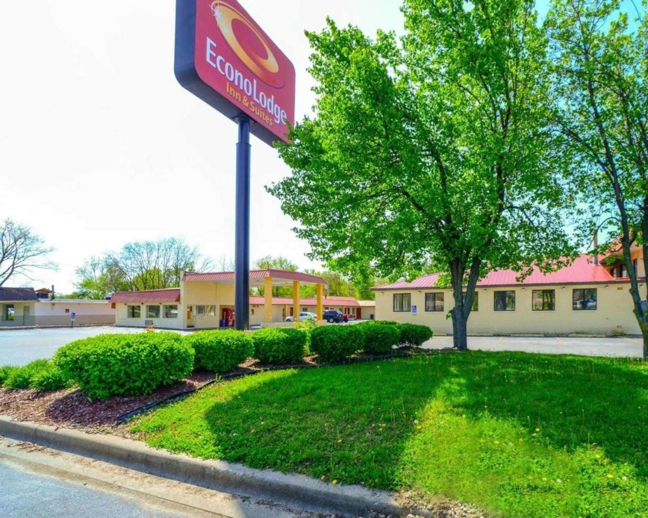 Econo Lodge Inn & Suites Карбондейл Экстерьер фото