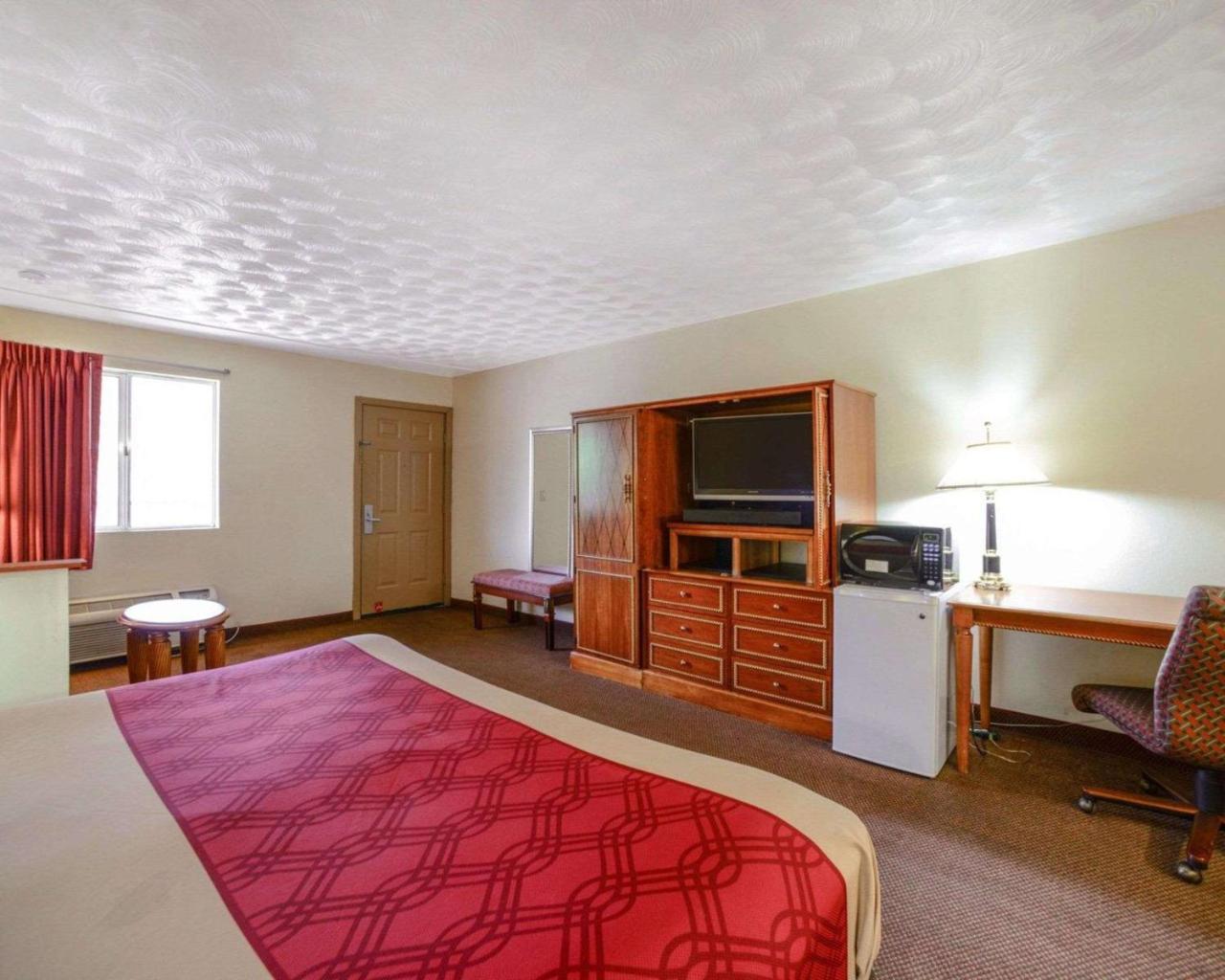 Econo Lodge Inn & Suites Карбондейл Экстерьер фото